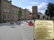 Stolperstein für Klara Hirsch, Am Steintor vor dem Durchgang zwischen der Stadtverwaltung und der Diesterweg-Grundschule