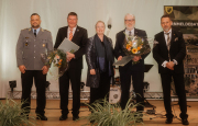 Bürgermeister Hendrik Sommer, KWU-Geschäftsführer Hartmut Roll, Maren Kern, Vorstand des BBU, Dr. Andreas Heinrich, Zweiter Beigeordneter der Stadt, und Oberstelutnant Philipp Riedel (v.r.n.l.) 