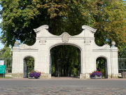 Die Öffnungszeiten der Friedhofsverwaltung sind in den Ferien verändert. 