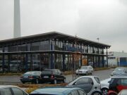 Autohaus im Gewerbegebiet Nord