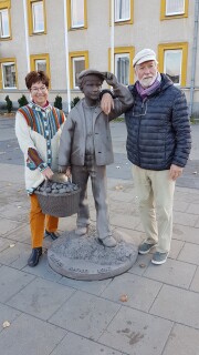 Christa und Werner Kothe von der Annenwalder Glasmanufaktur in Varena